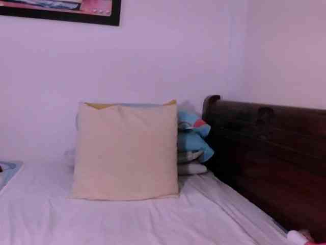 Lucypalmax webcam