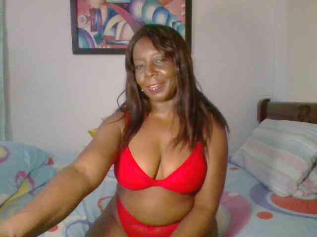 Lucypalmax webcam