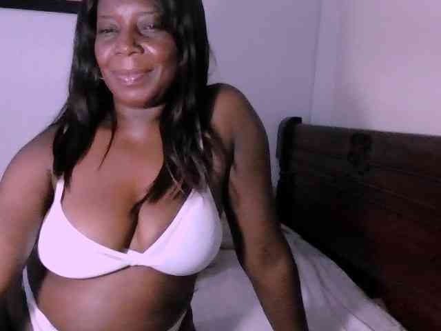 Lucypalmax webcam