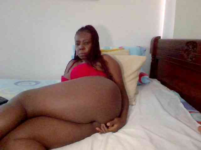 Lucypalmax webcam