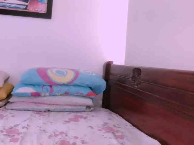 Lucypalmax webcam