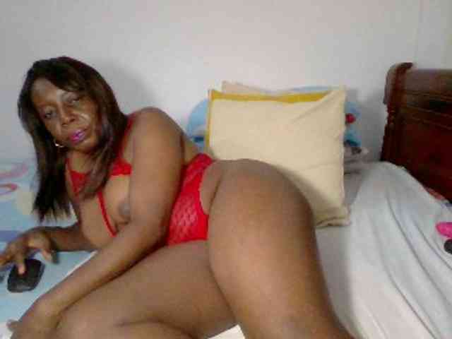 Lucypalmax webcam