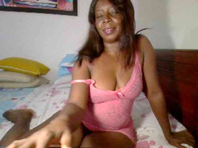 Lucypalmax webcam
