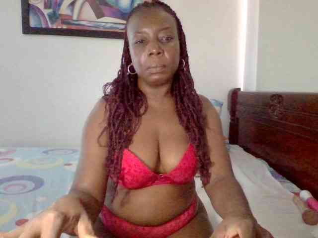 Lucypalmax webcam