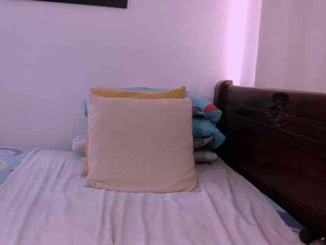 Lucypalmax webcam