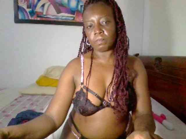Lucypalmax webcam
