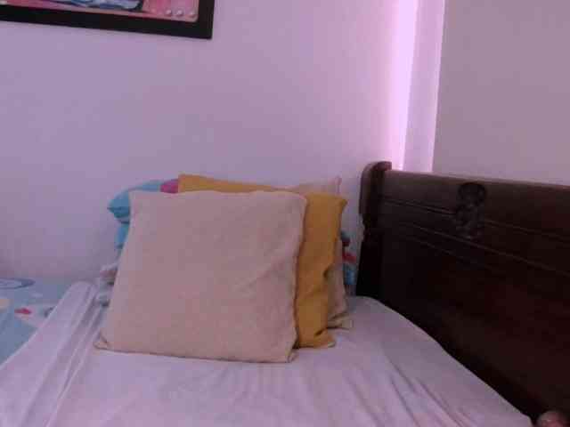 Lucypalmax webcam