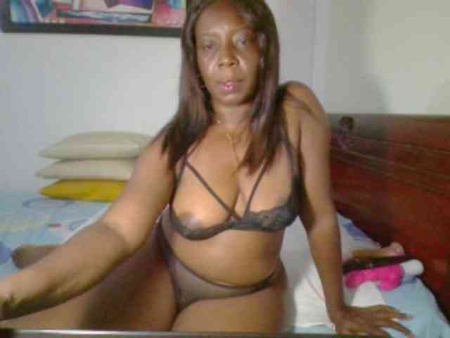 Lucypalmax webcam