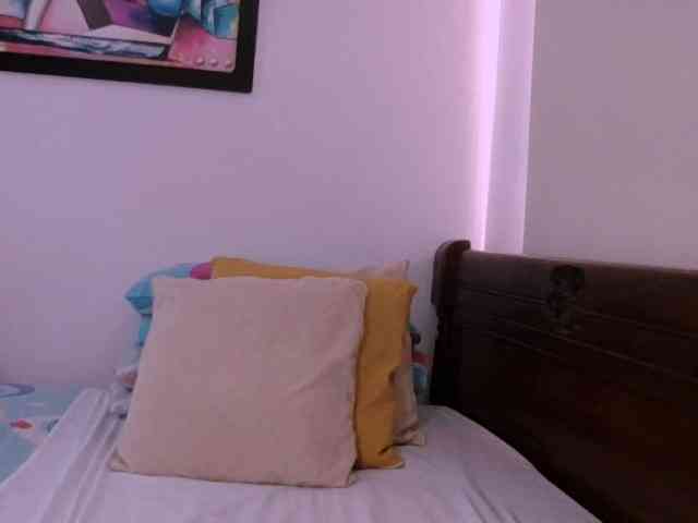 Lucypalmax webcam