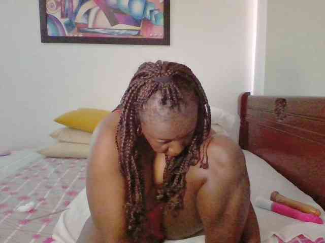 Lucypalmax webcam