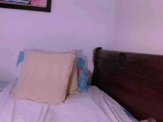 Lucypalmax webcam