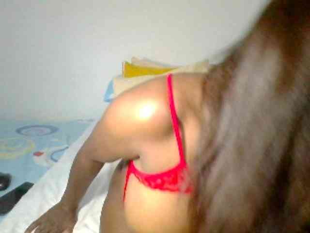 Lucypalmax webcam