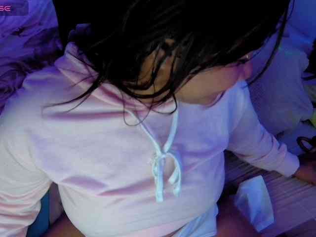 kiarybell__ webcam