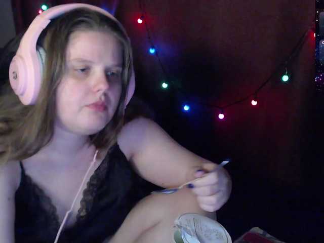 alicepussy's BongaCams show and profile