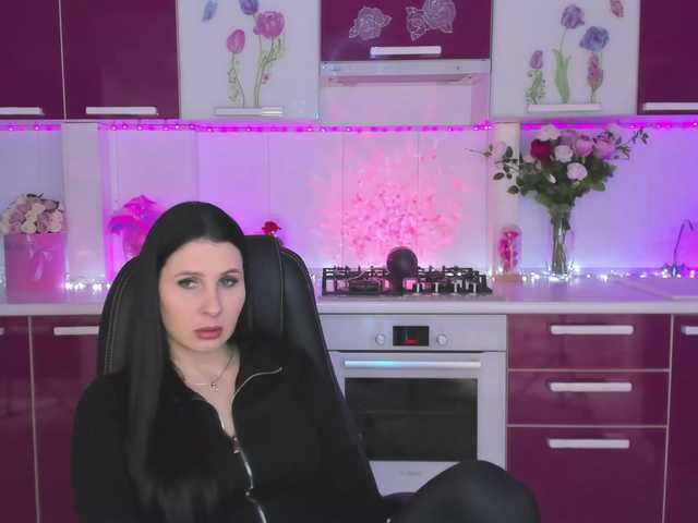 Olivija2020's BongaCams show and profile