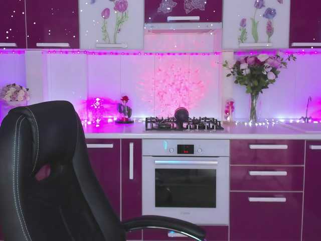 Olivija2020's BongaCams show and profile