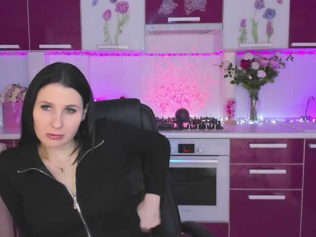 Olivija2020's BongaCams show and profile