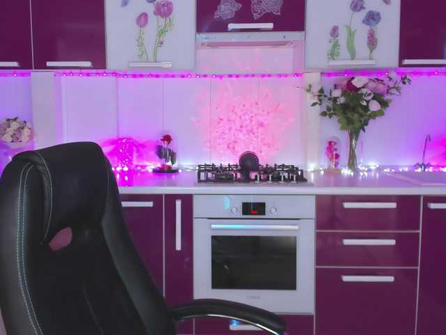 Olivija2020's BongaCams show and profile