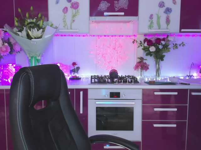 Olivija2020's BongaCams show and profile