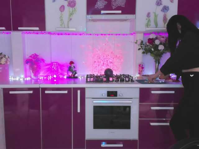 Olivija2020's BongaCams show and profile