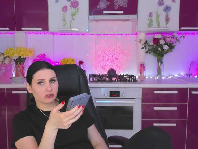 Olivija2020's BongaCams show and profile