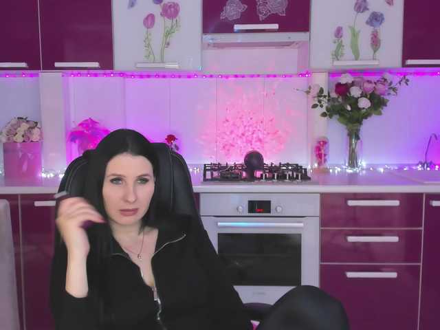 Olivija2020's BongaCams show and profile