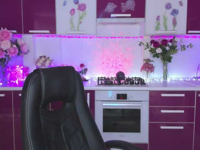 Olivija2020's BongaCams show and profile