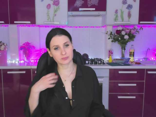 Olivija2020's BongaCams show and profile