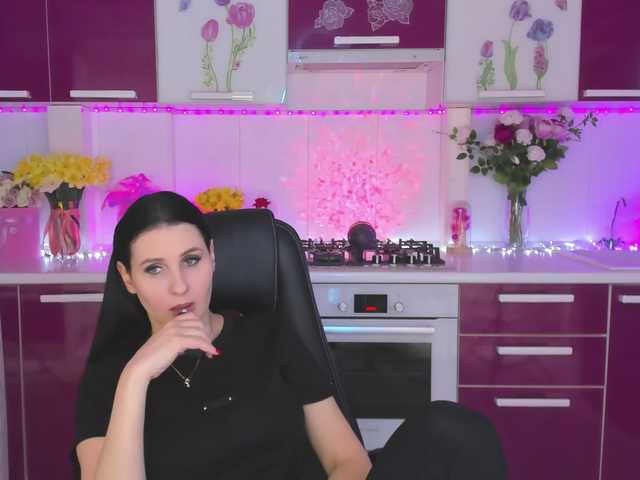 Olivija2020's BongaCams show and profile