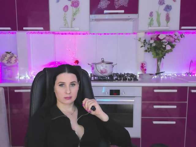 Olivija2020's BongaCams show and profile
