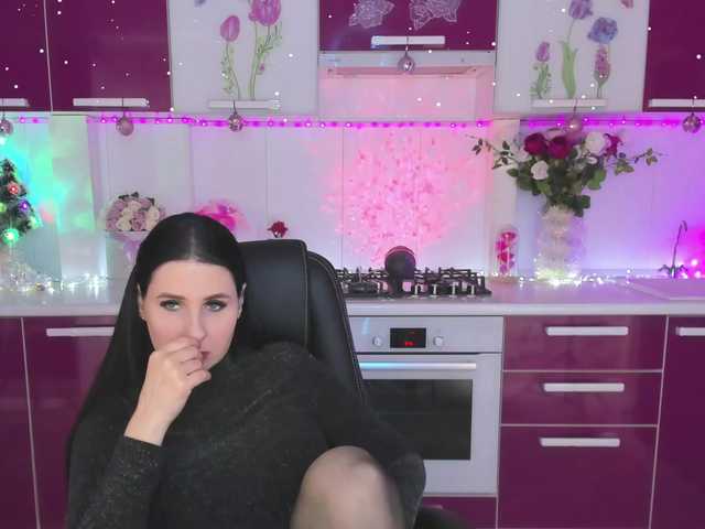 Olivija2020's BongaCams show and profile