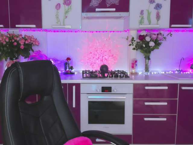 le modèle Olivija2020 est en webcam porno dans un show sur le site bongacams, il possède les tags suivants: White/Caucasian,Brunette,Shaved