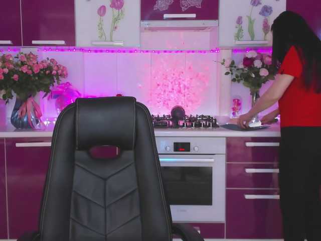 Olivija2020's BongaCams show and profile