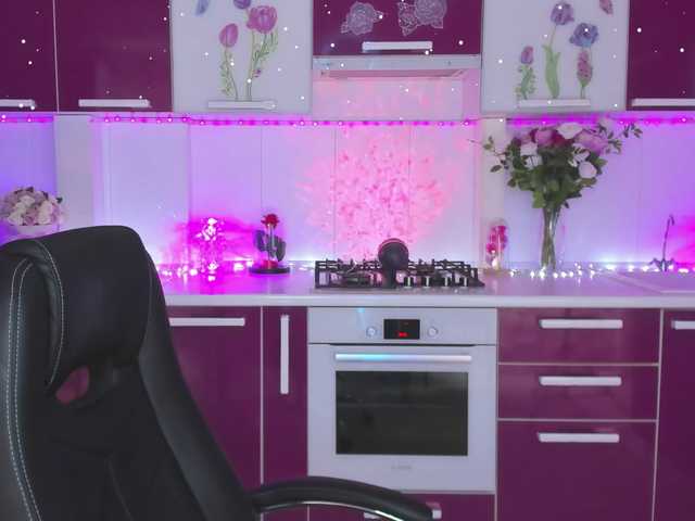 Olivija2020's BongaCams show and profile