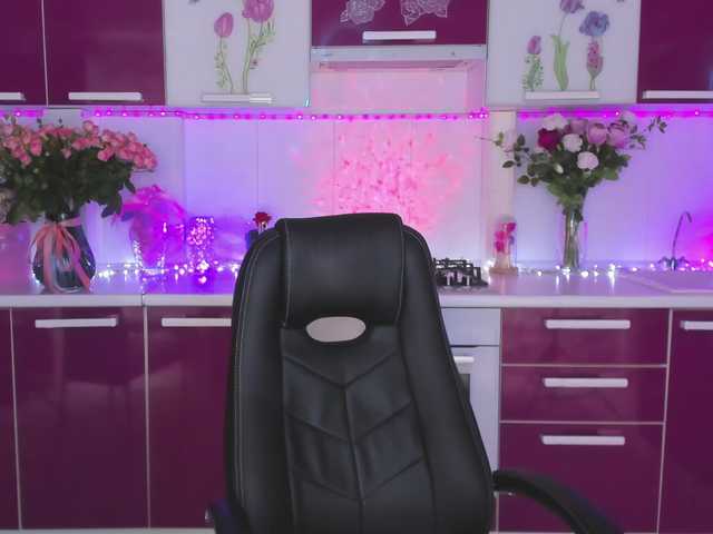 Olivija2020's BongaCams show and profile