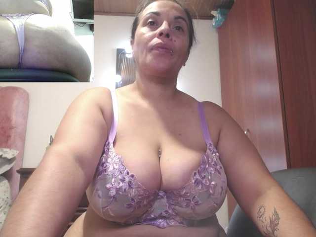 zoedoll's BongaCams show and profile