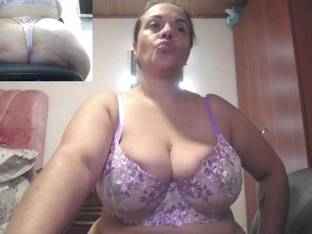 zoedoll's BongaCams show and profile