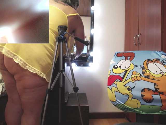 zoedoll's BongaCams show and profile