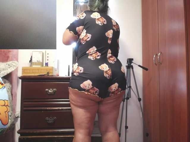 zoedoll's BongaCams show and profile