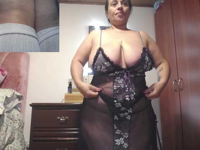 zoedoll's BongaCams show and profile