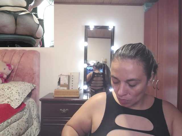 zoedoll's BongaCams show and profile