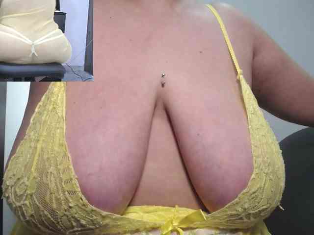 zoedoll webcam
