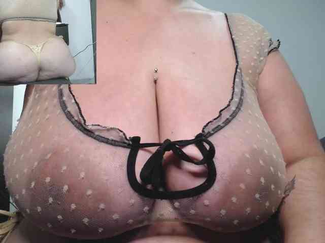 zoedoll webcam