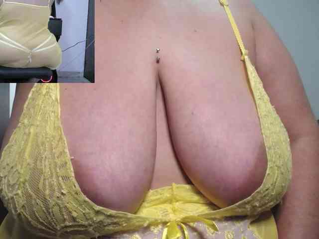 zoedoll webcam
