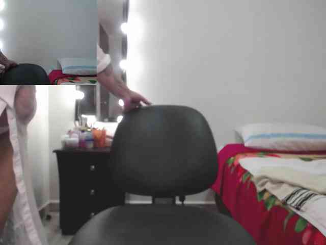 zoedoll webcam