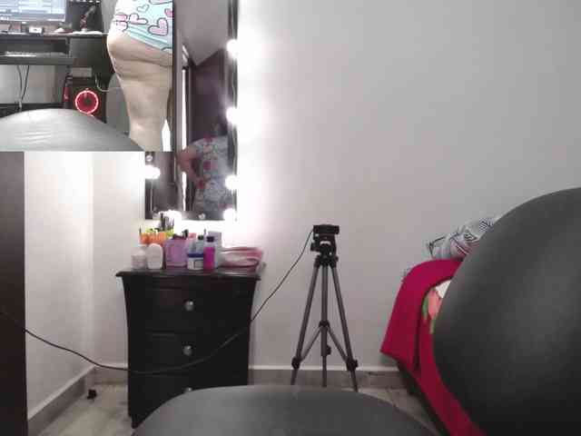 zoedoll webcam