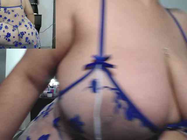 zoedoll webcam