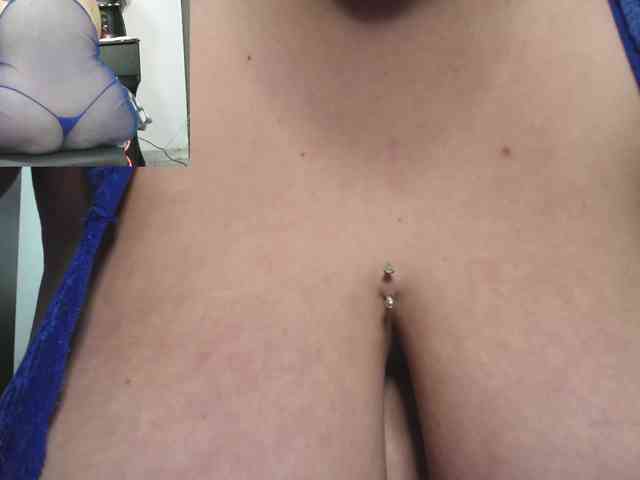 zoedoll webcam