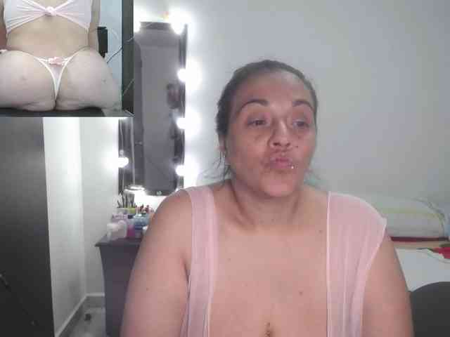 zoedoll webcam