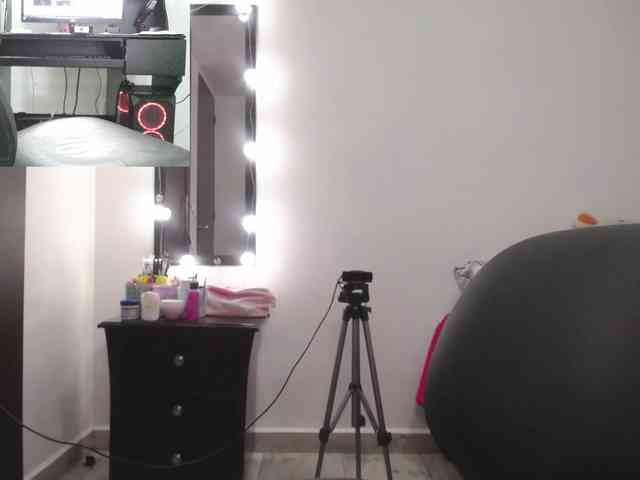 zoedoll webcam